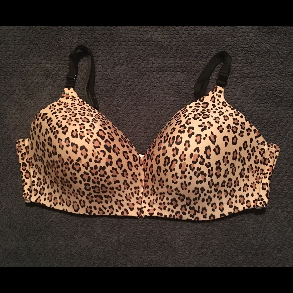 Victoria Secret bras- lot